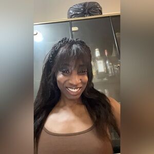 Meet your Posher, Shaugnassey